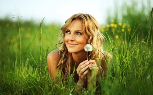 локоны от лица